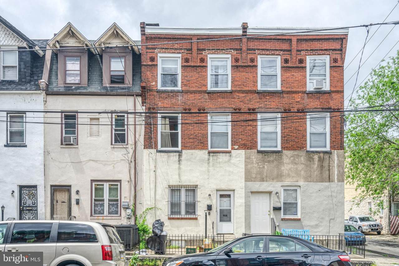 516 32ND Street - Photo 1