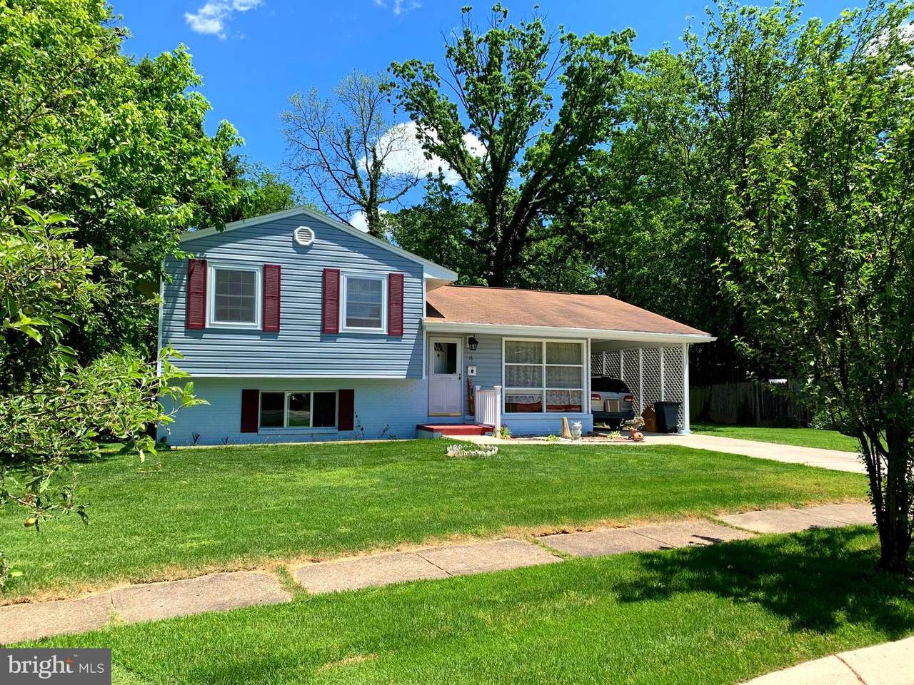 4 Lakecrest Circle - Photo 1