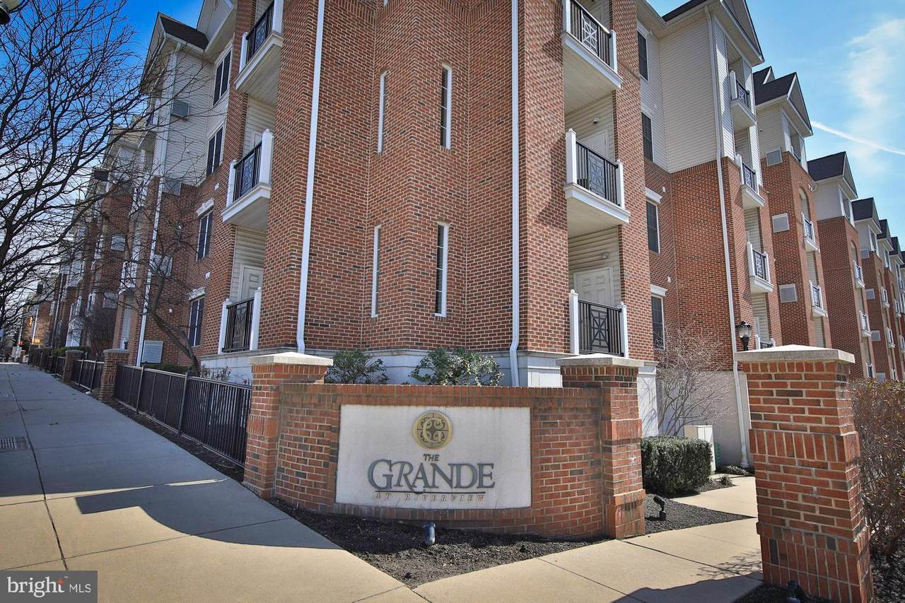 200 Elm Street - Photo 1