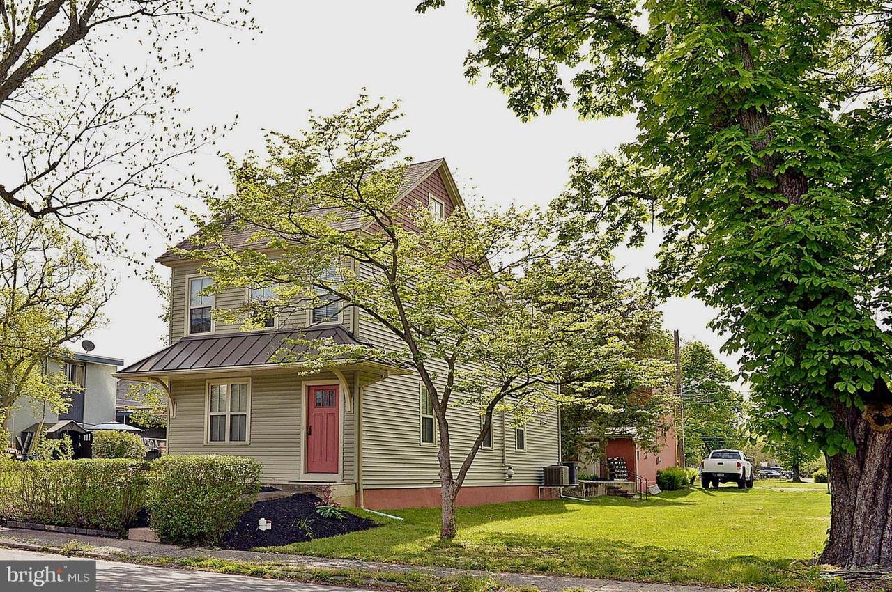 245 Hanover Street - Photo 1