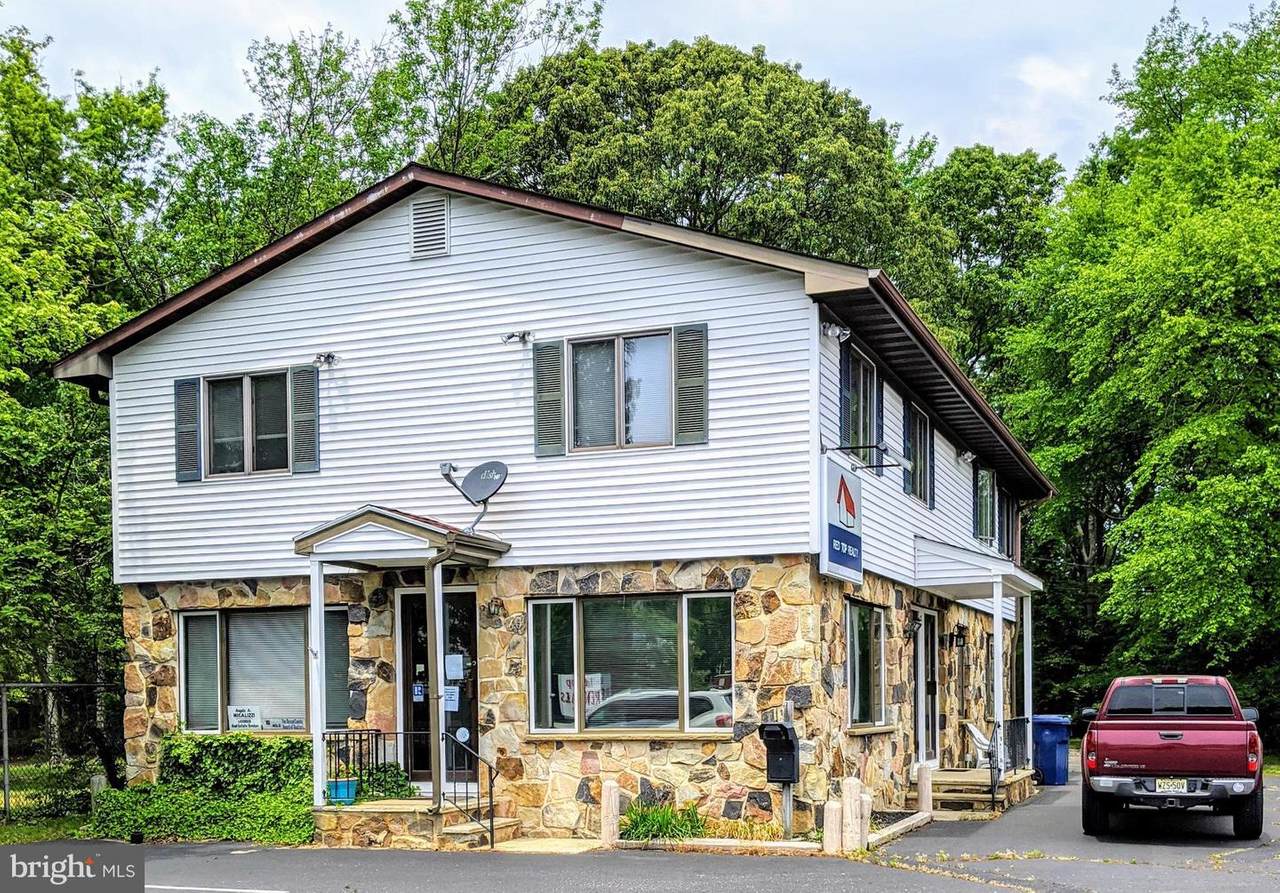 824 Radio Road - Photo 1
