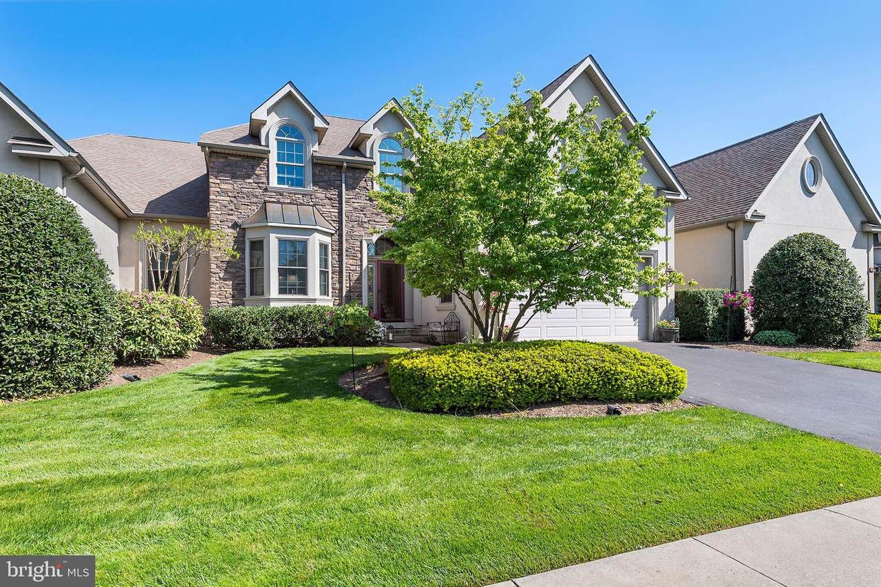 228 Country Club Drive - Photo 1