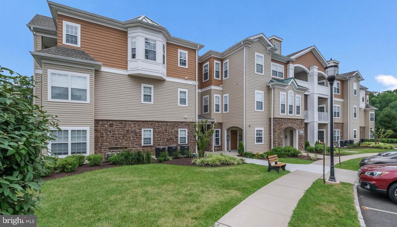 4000 Village Way - Photo 1