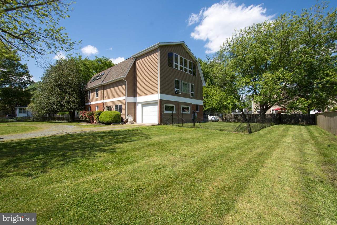 608 Charles Avenue - Photo 1