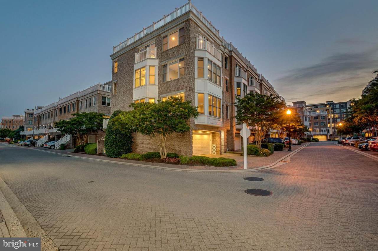 1201 Harbor Island Walk - Photo 1