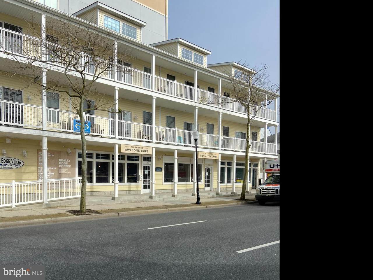 207 Baltimore Ave - Photo 1