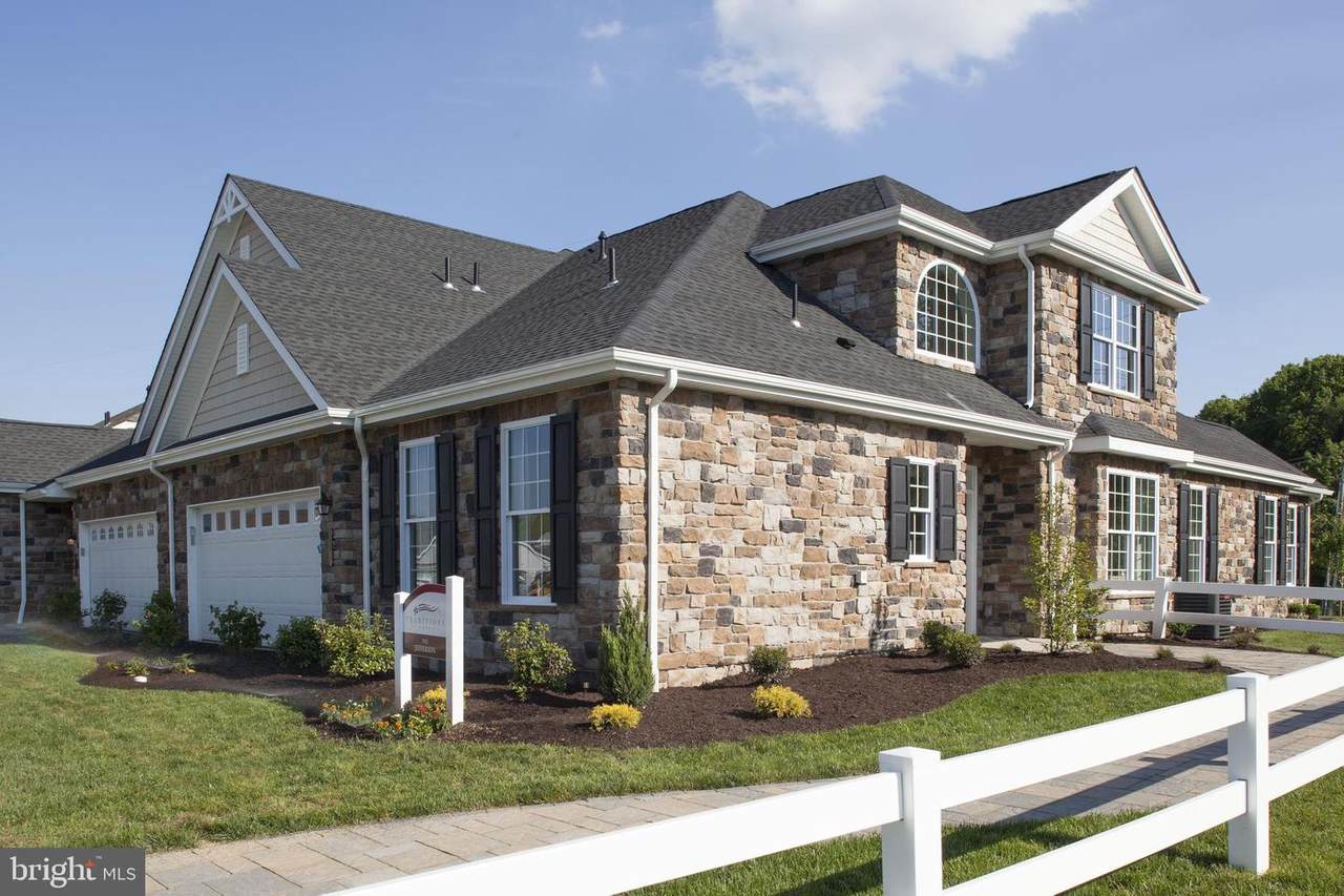 378 Republic Way - Photo 1
