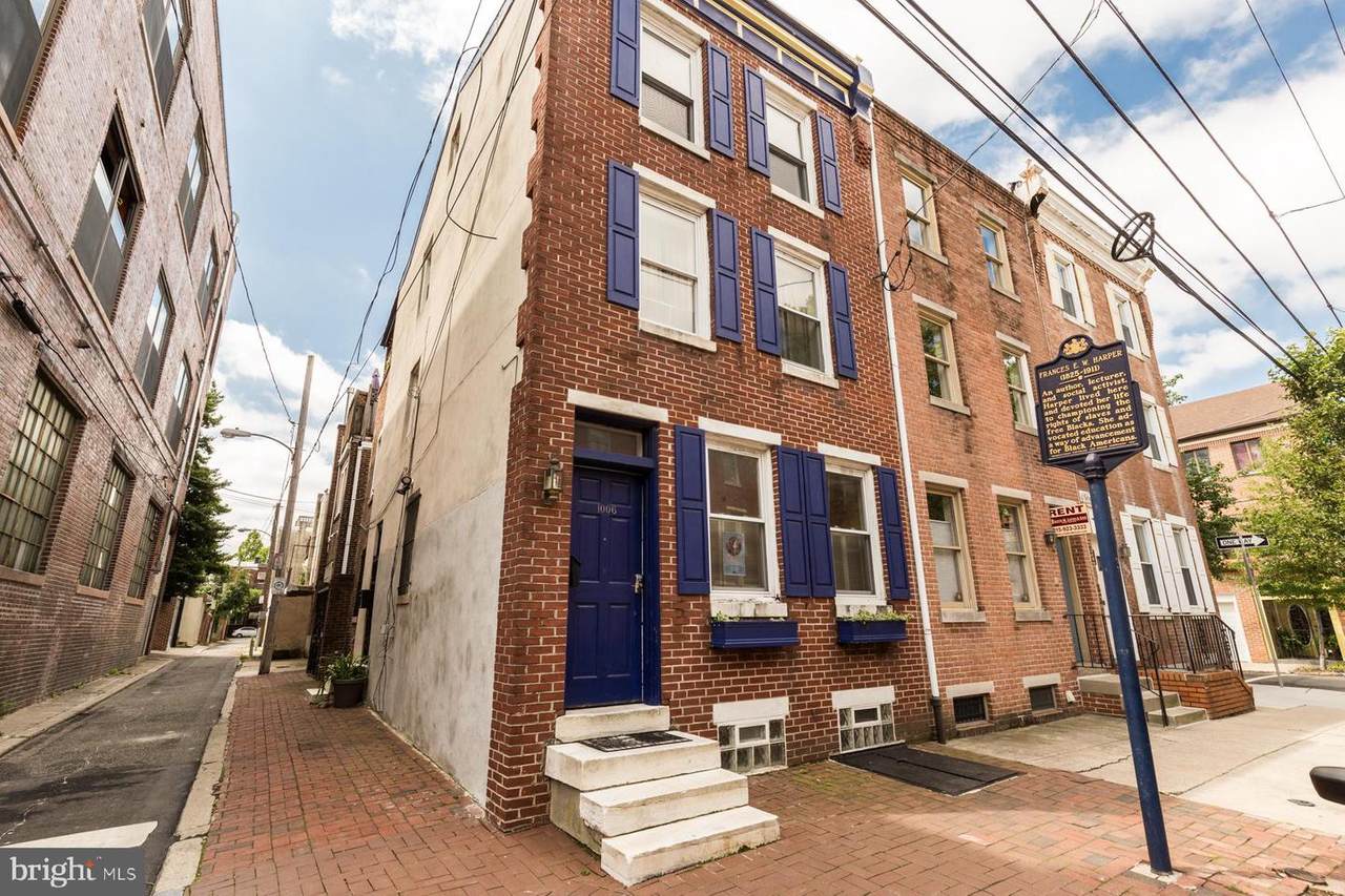 1006 Bainbridge Street - Photo 1