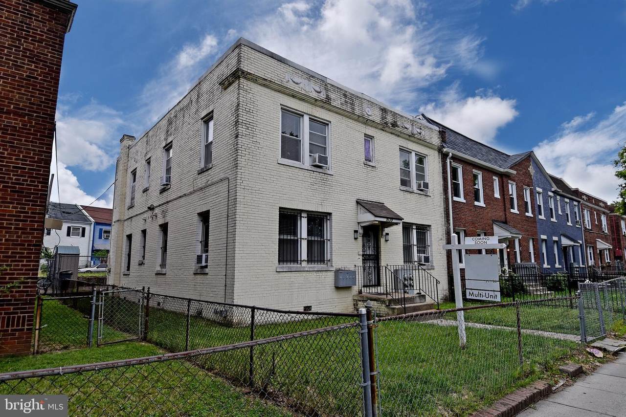 1639 Virginia Avenue - Photo 1