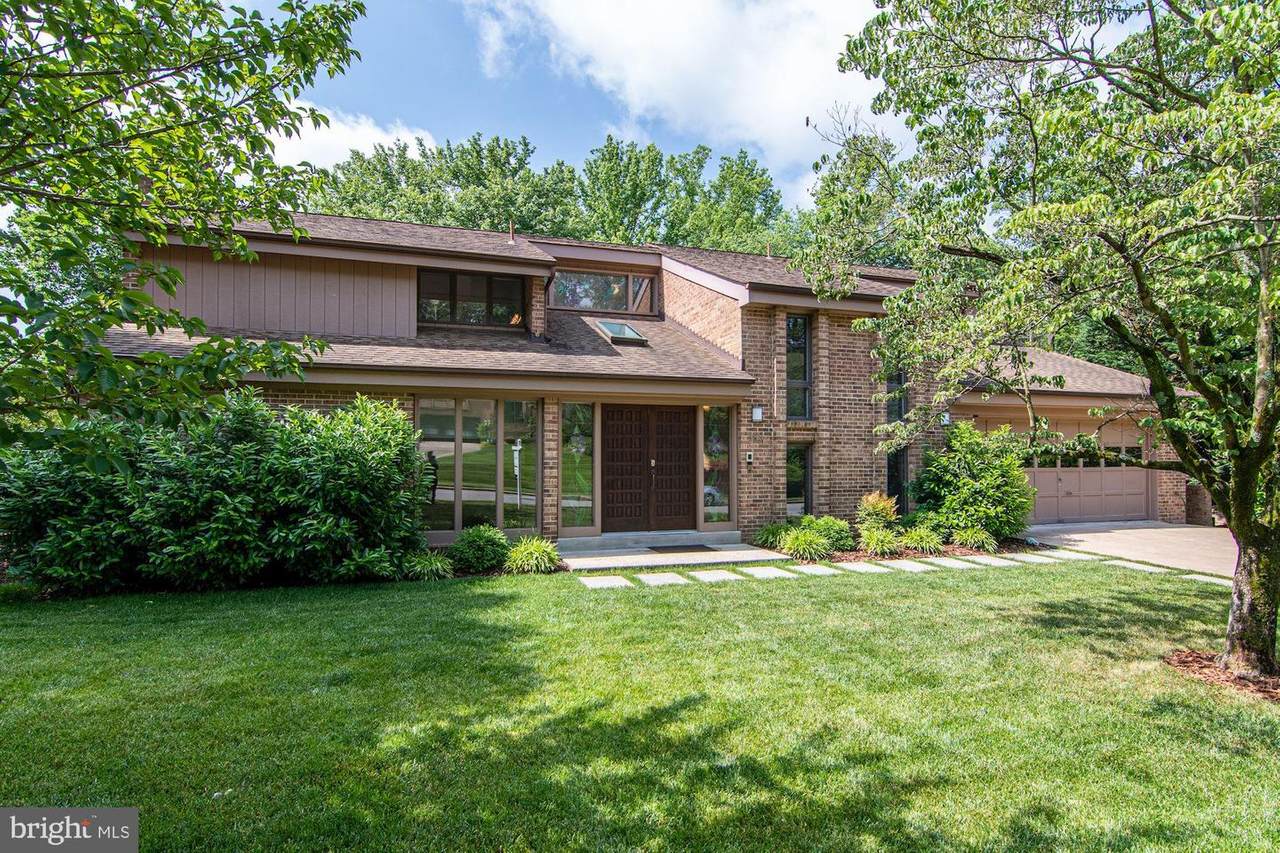 3811 Fort Hill Drive - Photo 1