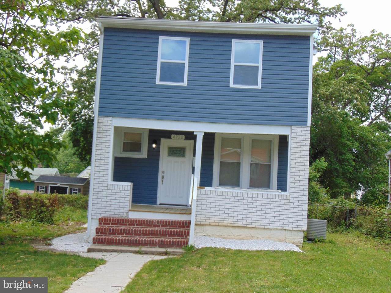 4922 Ivanhoe Avenue - Photo 1