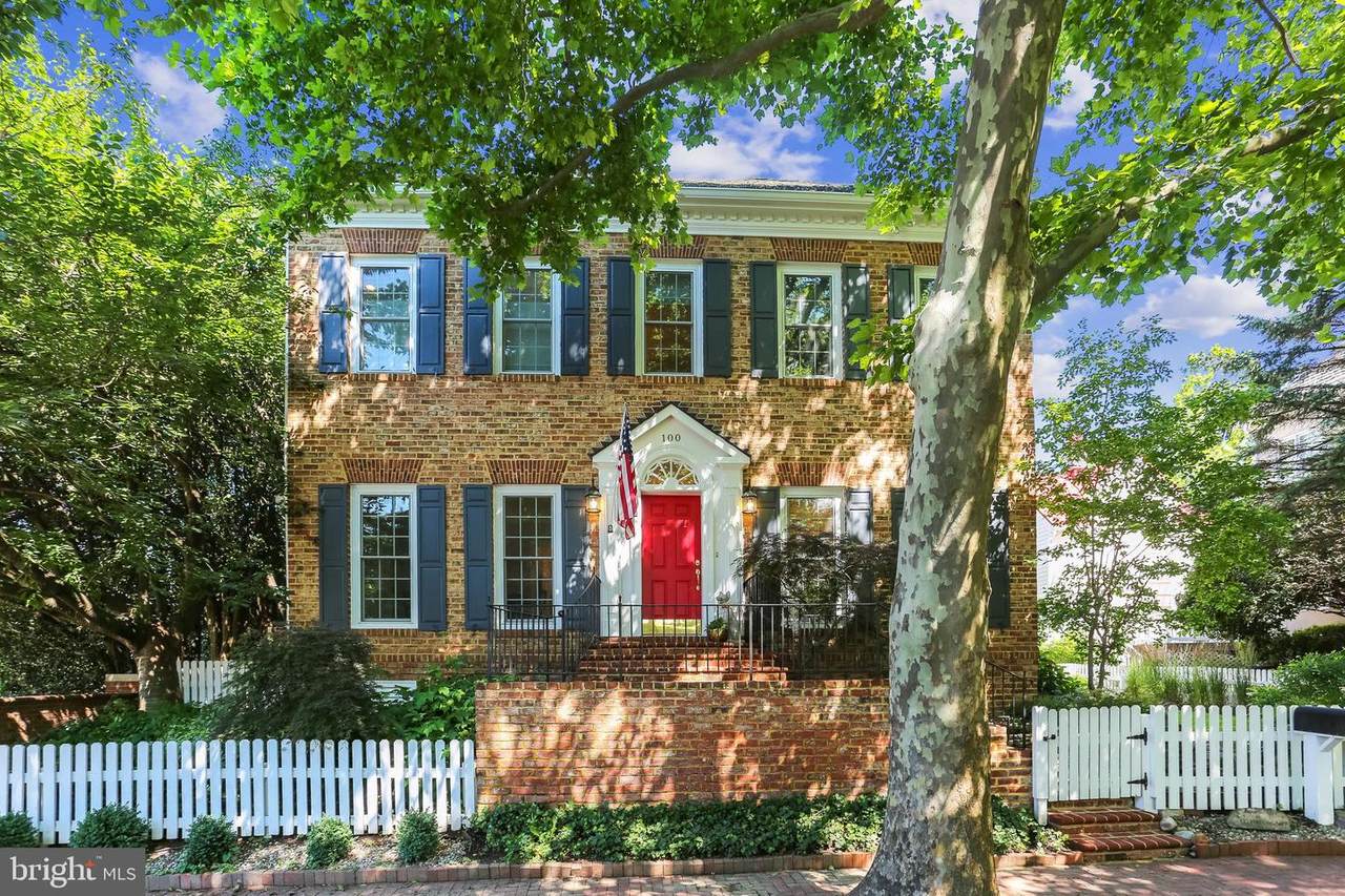 100 Kent Oaks Way - Photo 1