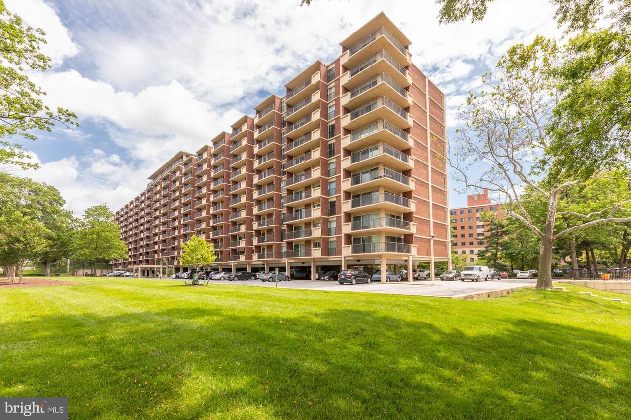 1300 Army Navy Drive - Photo 1