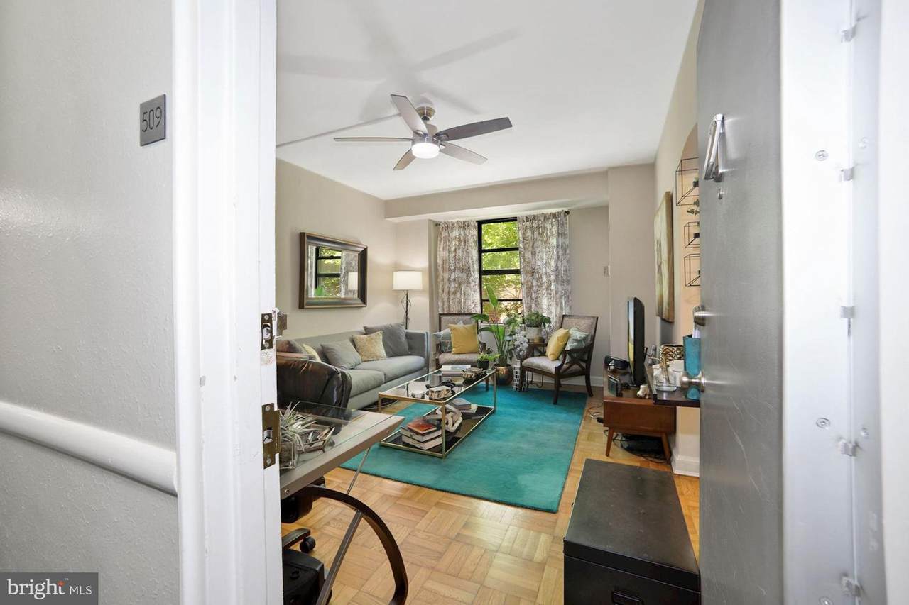 2515 K Street - Photo 1