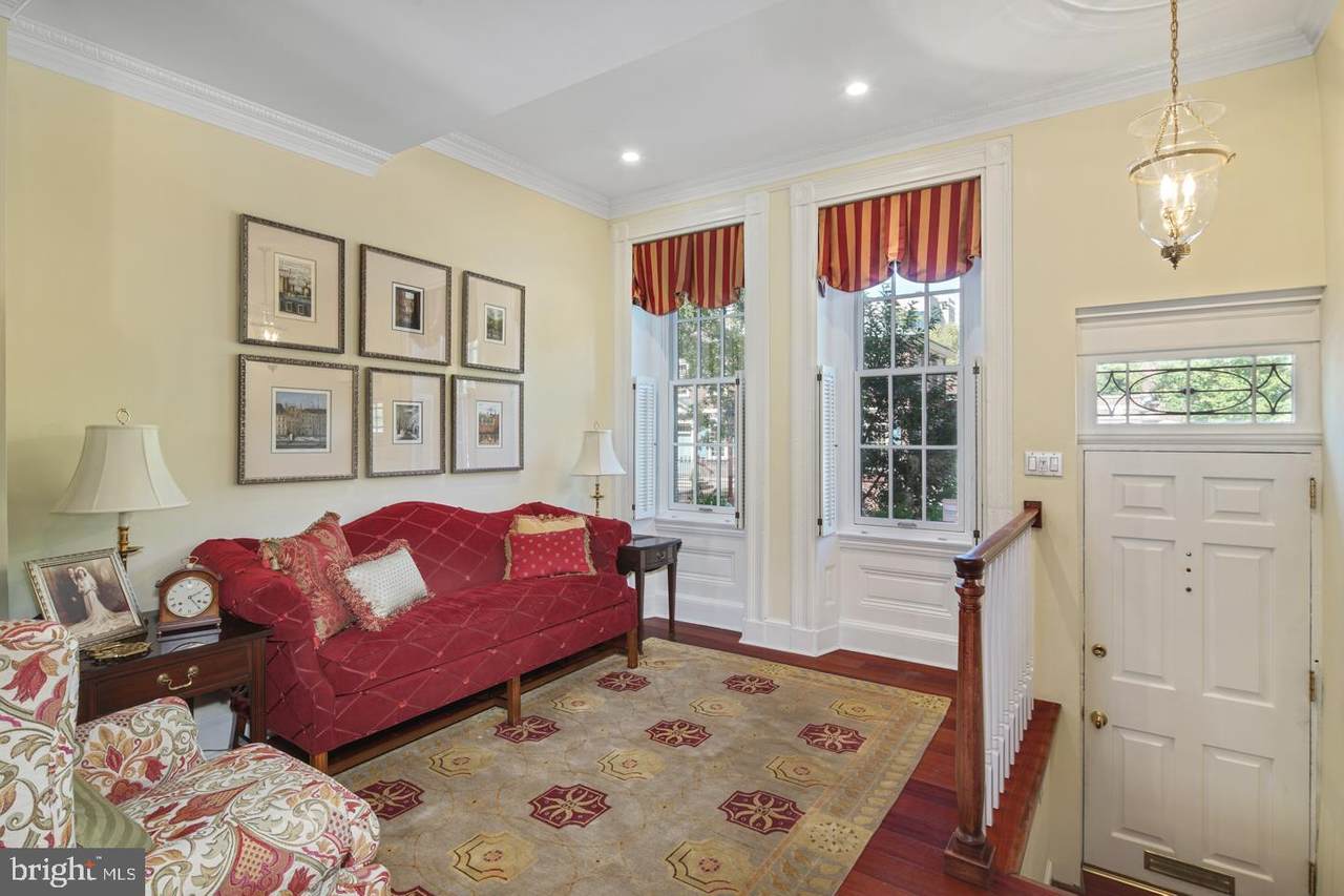 426 Lombard Street - Photo 1