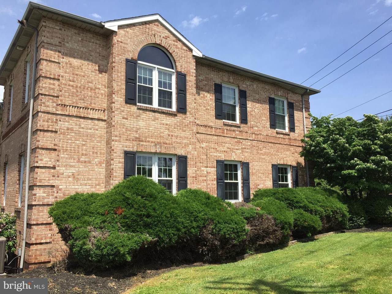 920 Broad Street - Photo 1
