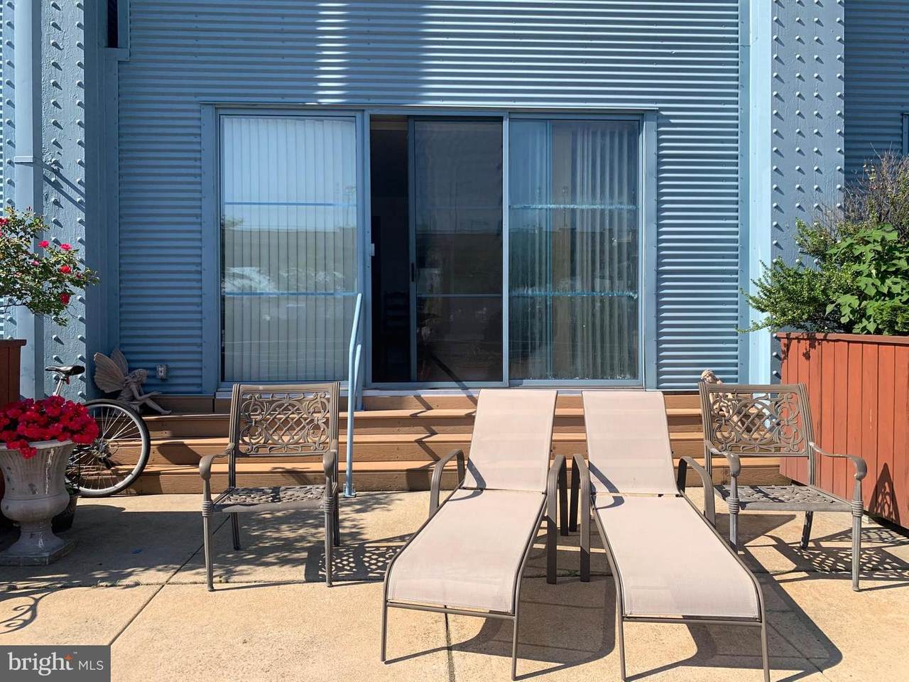 3 Columbus Boulevard - Photo 1