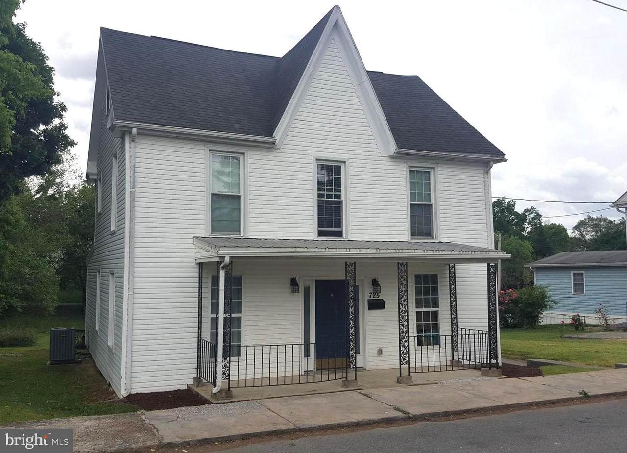 725 Albert Street - Photo 1