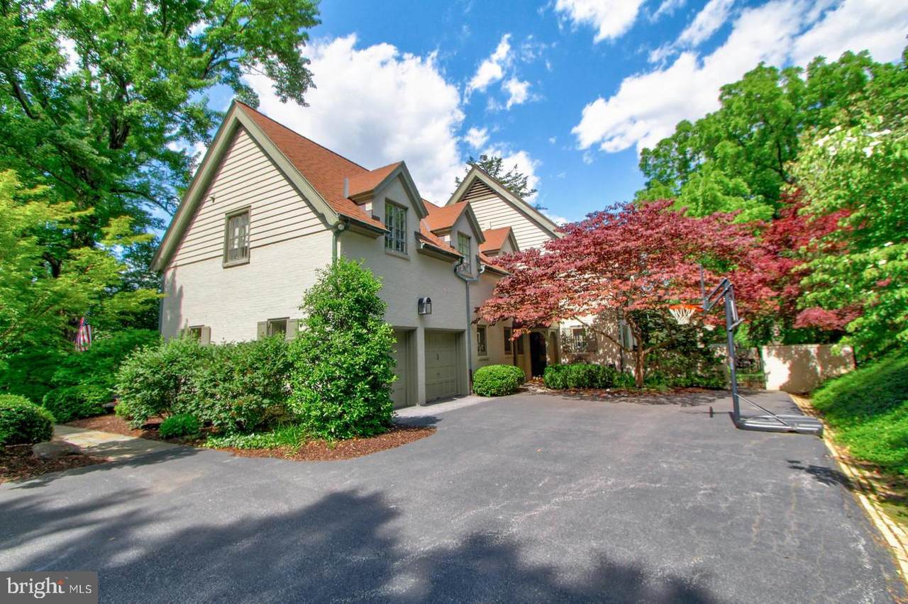 820 Grantley Court - Photo 1