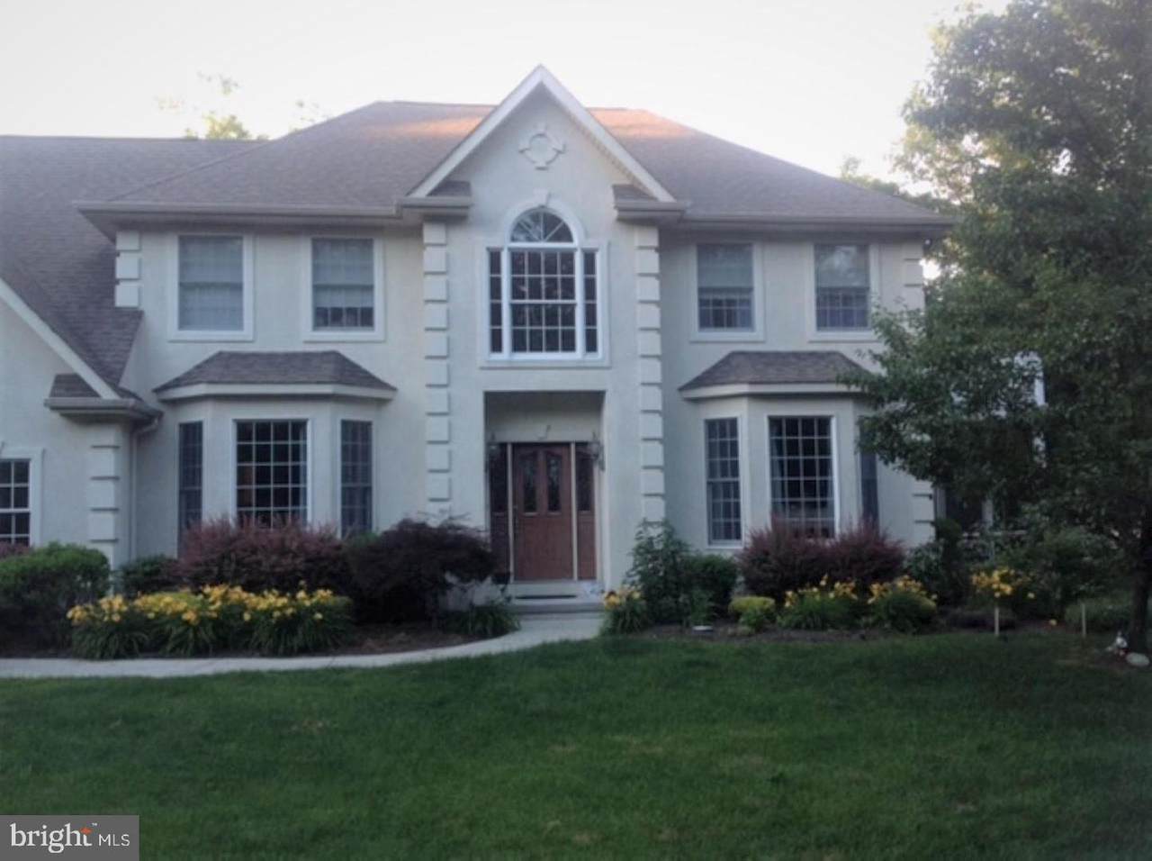 5105 Holly Street - Photo 1