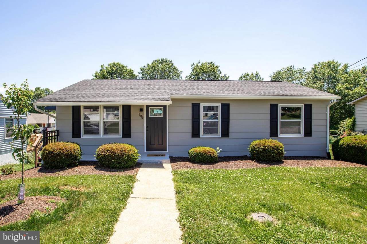 906 Carol Avenue - Photo 1