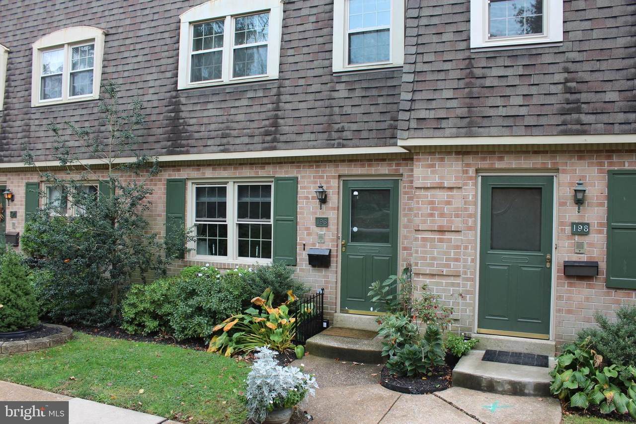 196 Wayne Avenue - Photo 1