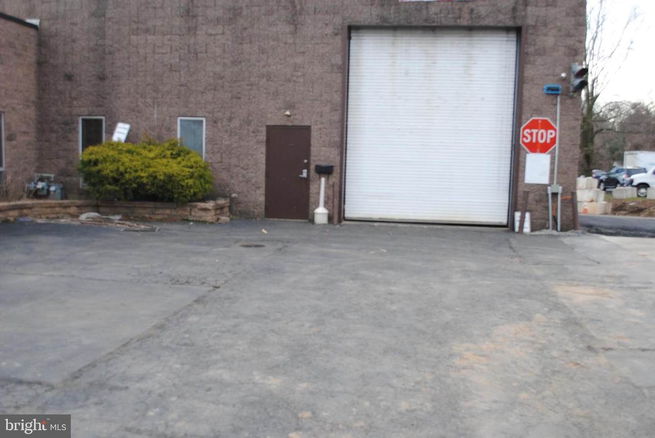 2557 Wyandotte Road - Photo 1