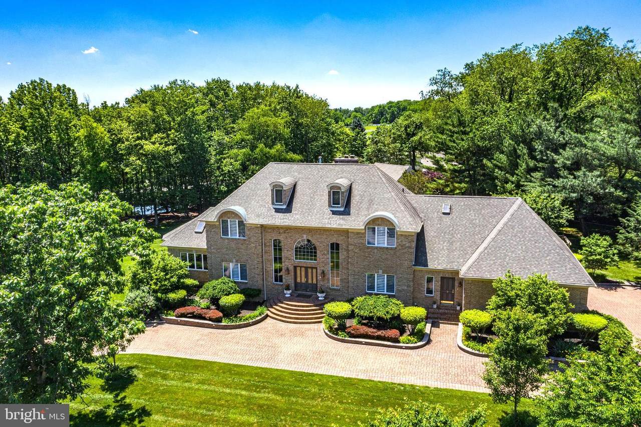 3 Manor Drive - Photo 1