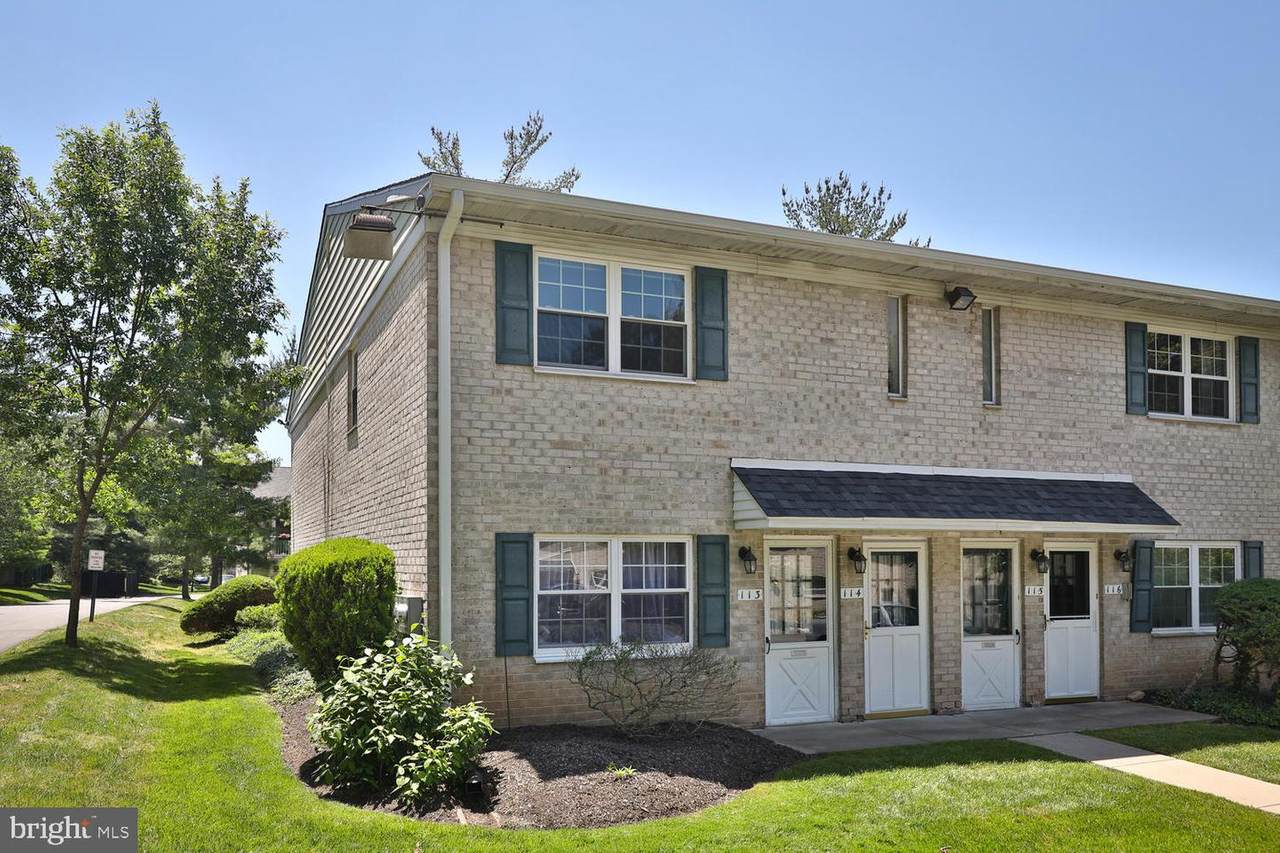 113 Hampstead Drive - Photo 1