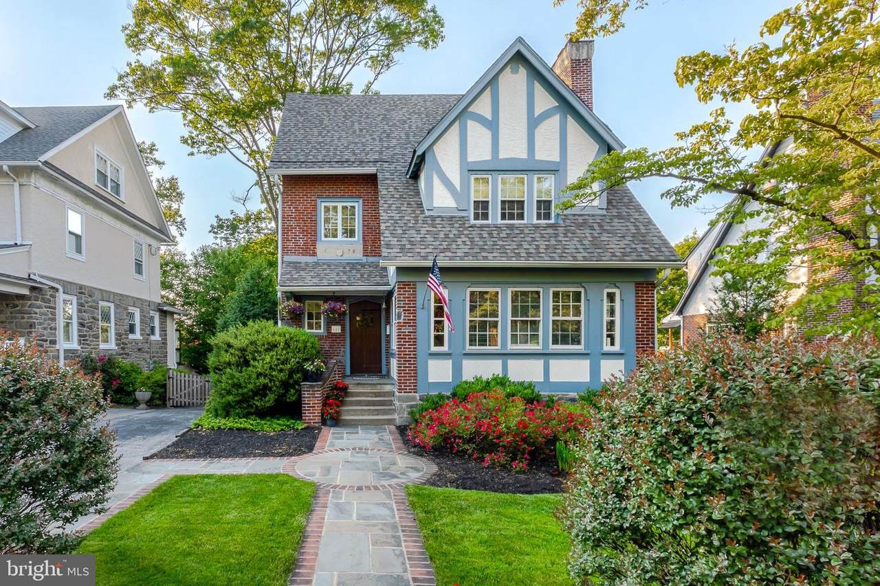 548 Manor Road - Photo 1