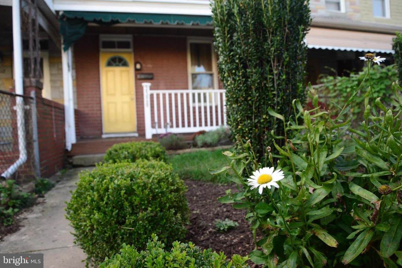 3320 Chestnut Avenue - Photo 1