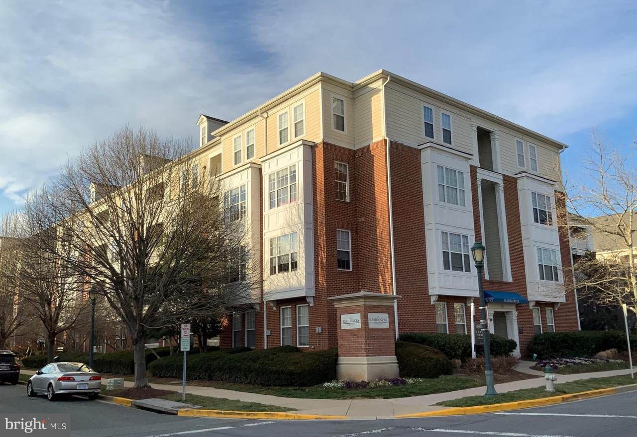105 King Farm Boulevard - Photo 1