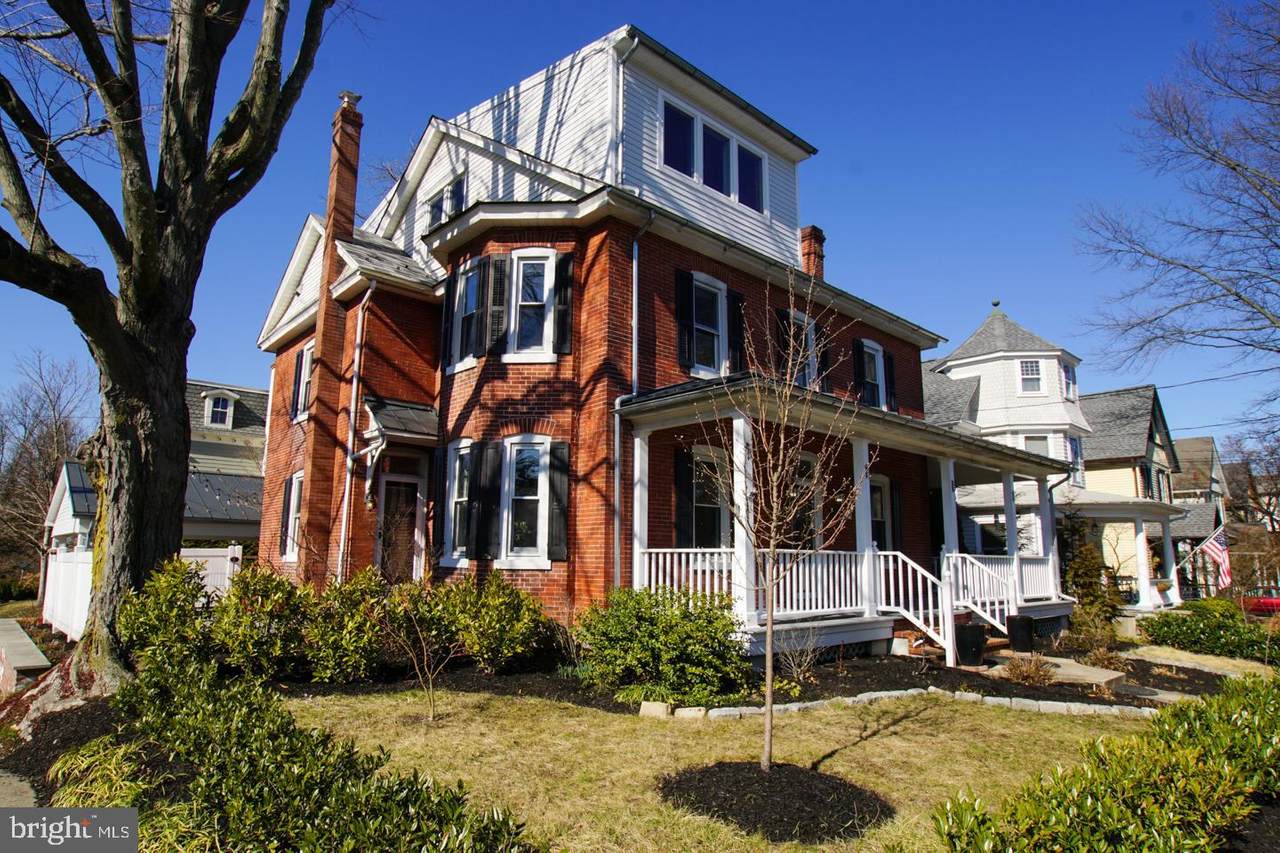 239 Decatur Street - Photo 1