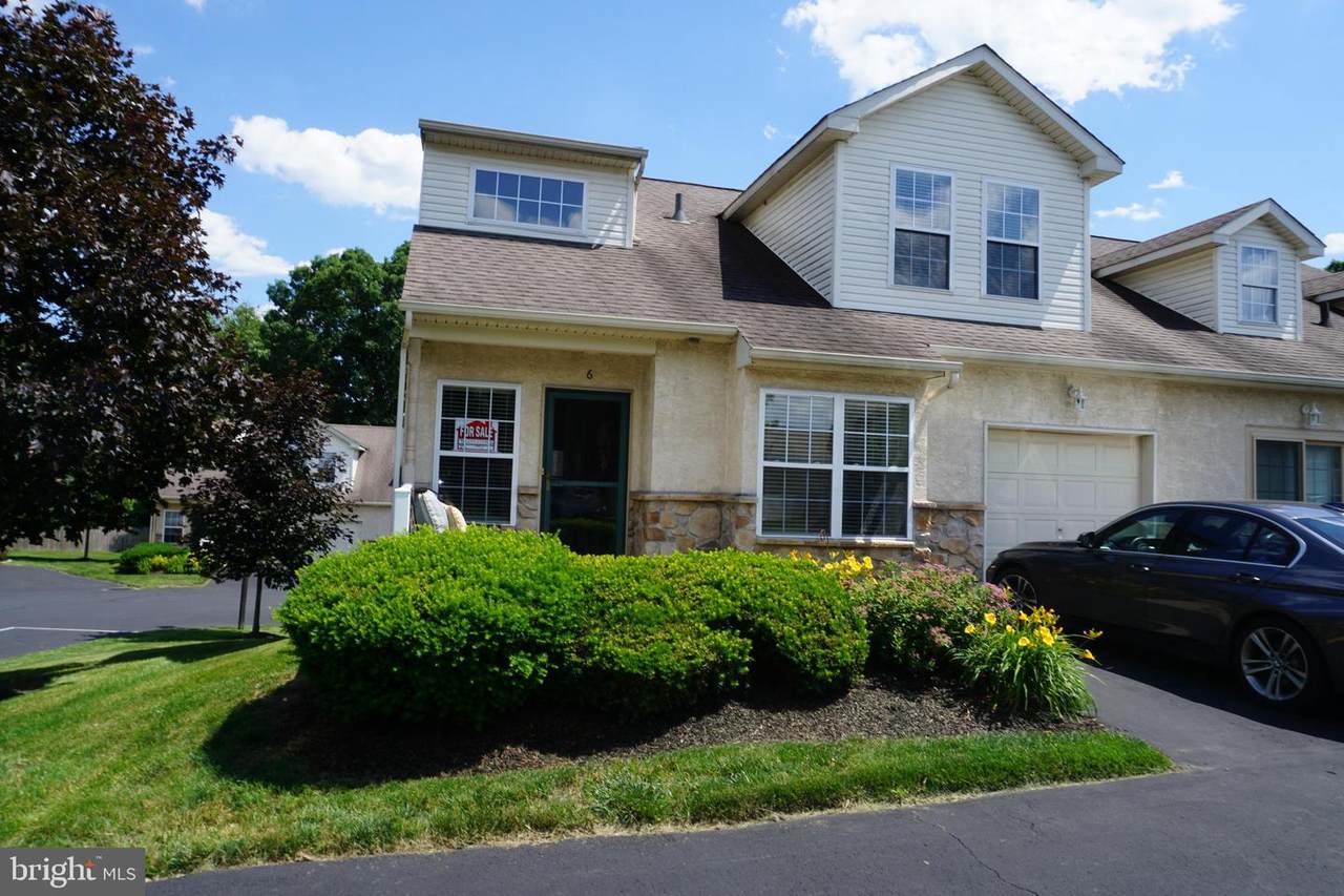 6 Stuart Drive - Photo 1