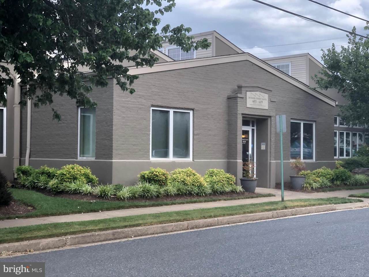 613 Jackson Street - Photo 1