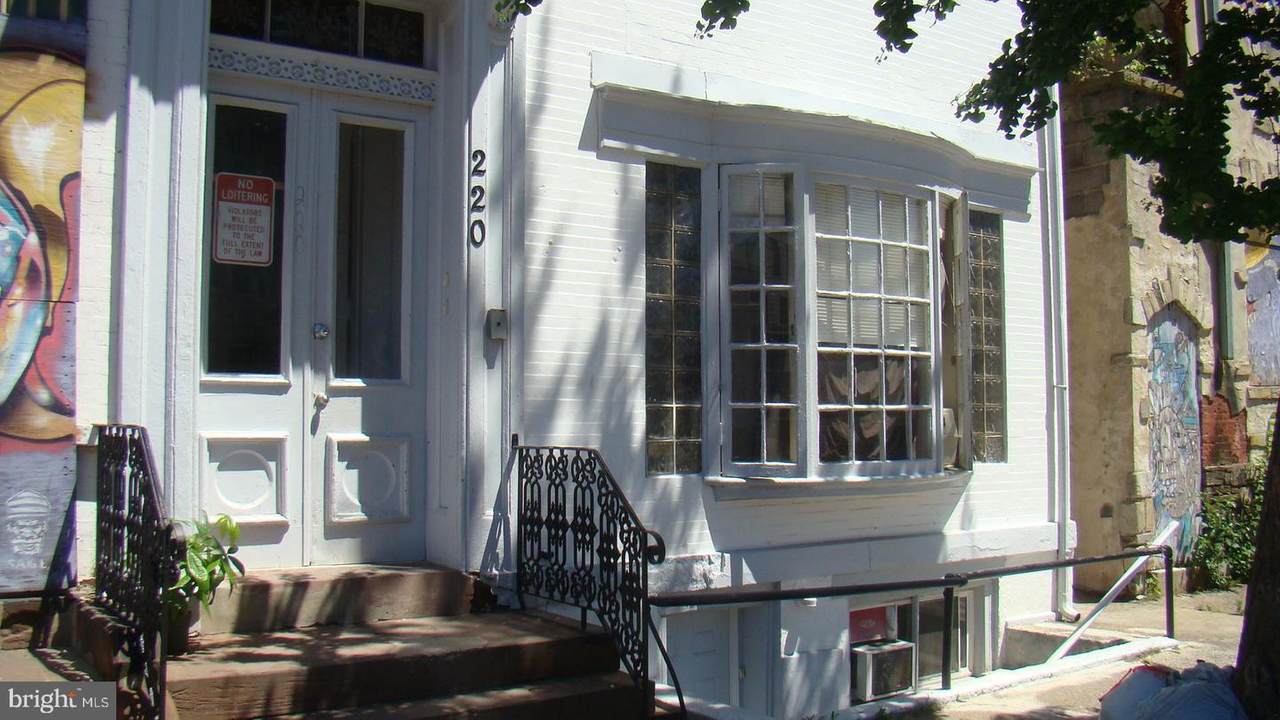 220 Hanover Street - Photo 1