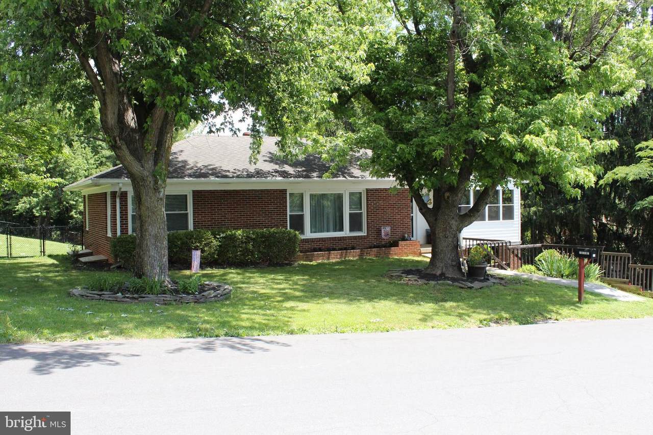 213 Leach Street - Photo 1