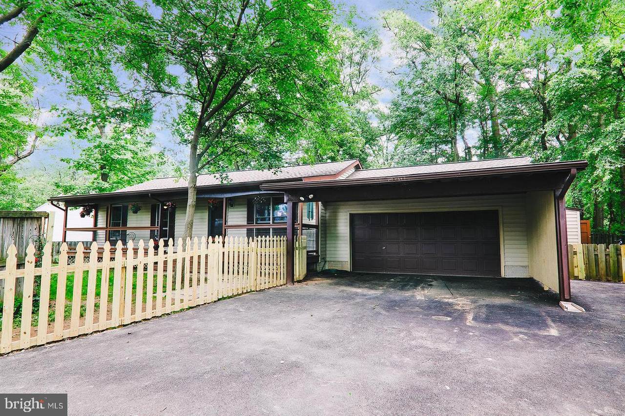 111 Scott Avenue - Photo 1