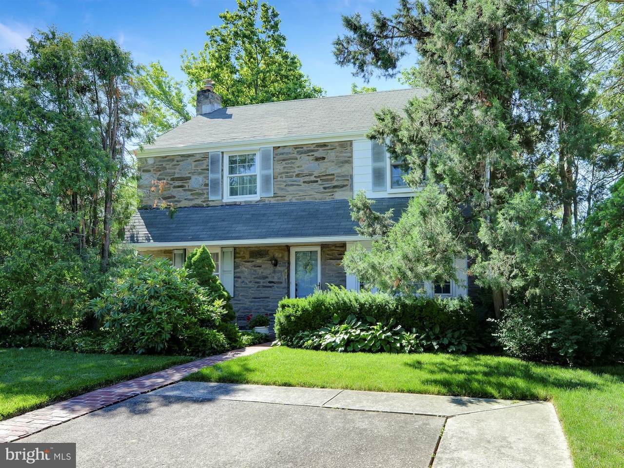 211 Landover Road - Photo 1