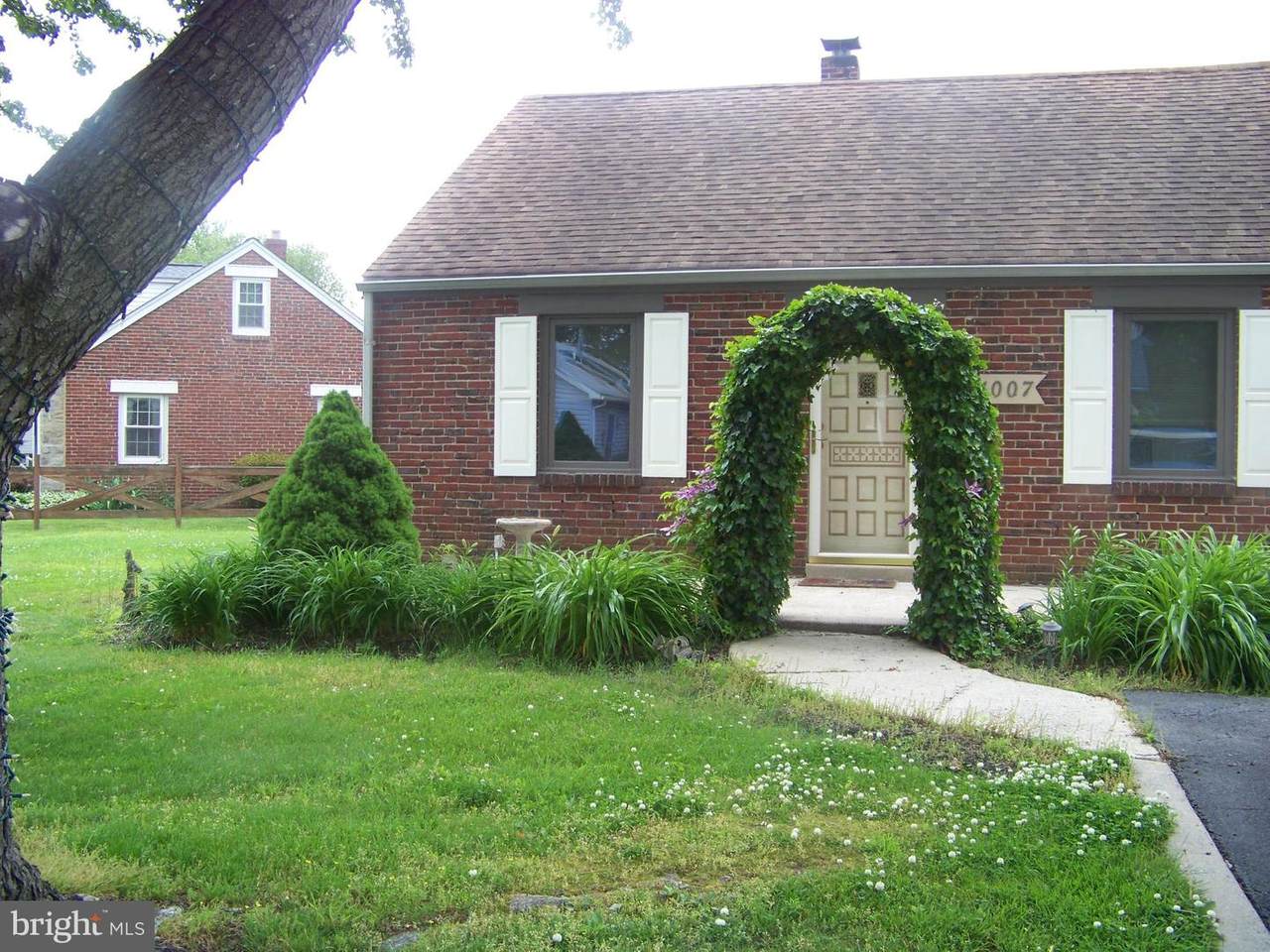 1007 Thornton Road - Photo 1