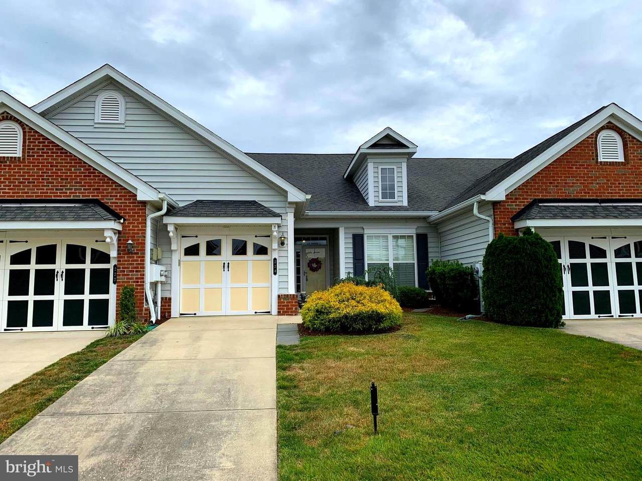 224 Williamsburg Circle - Photo 1