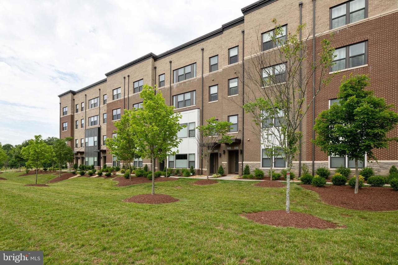 44880 Tiverton Square - Photo 1