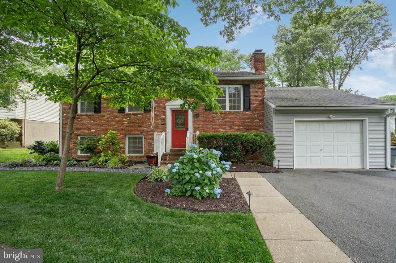 1018 Dockser Drive - Photo 1
