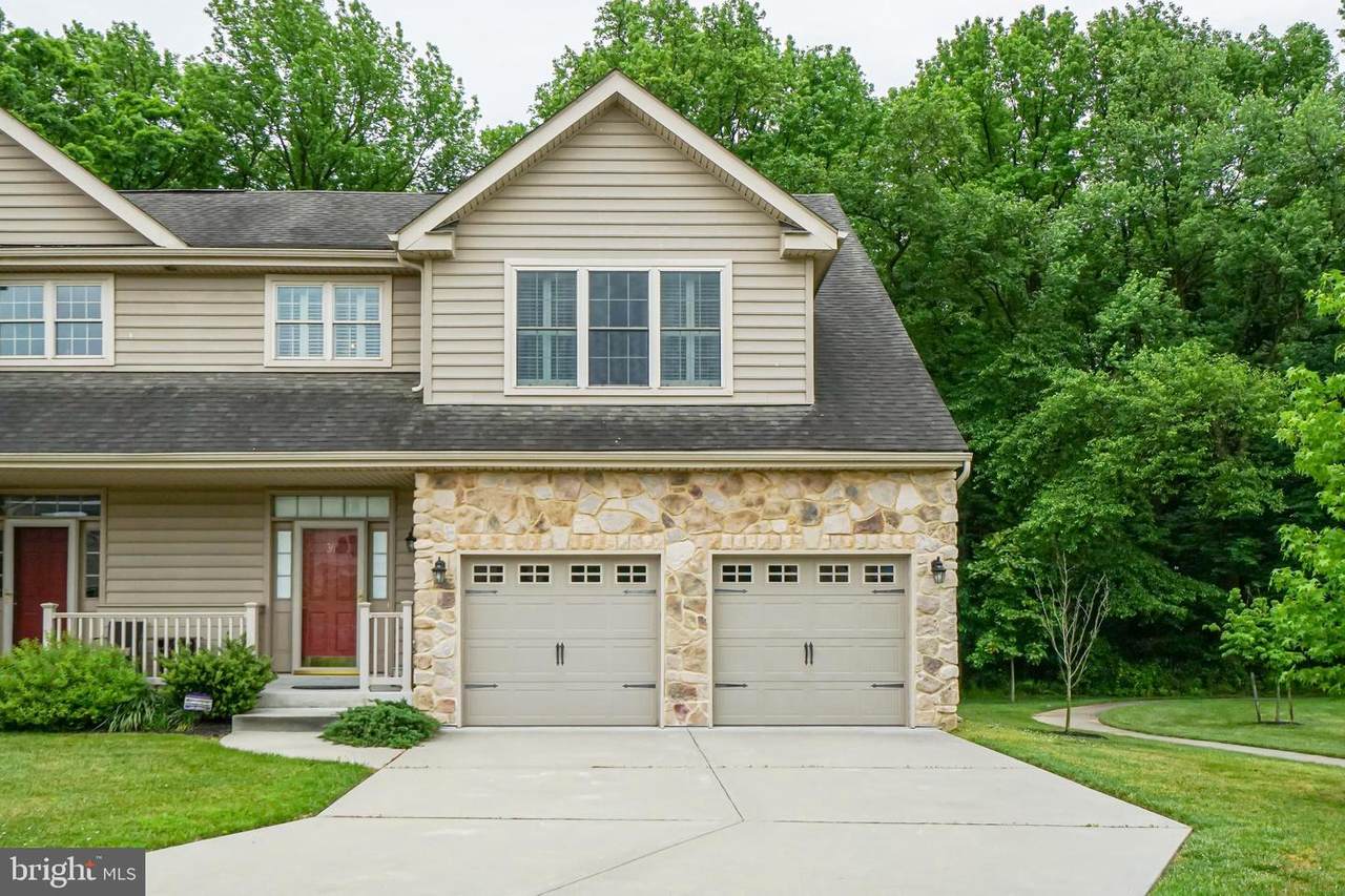 36 Fountainview Drive - Photo 1
