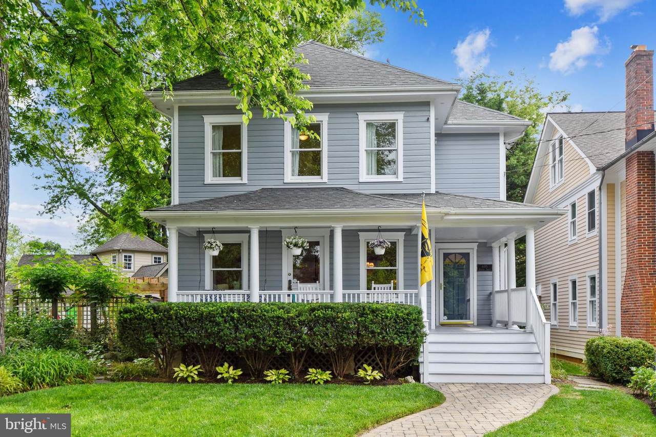 605 Burnside Street - Photo 1
