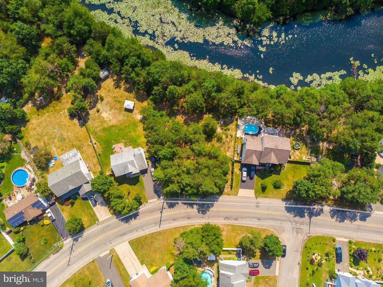 1536 Breakers Drive - Photo 1