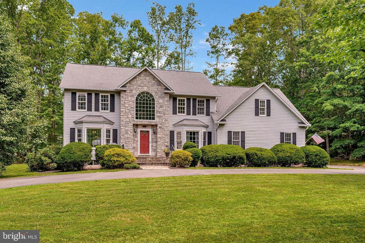 109 Ashlawn Court - Photo 1