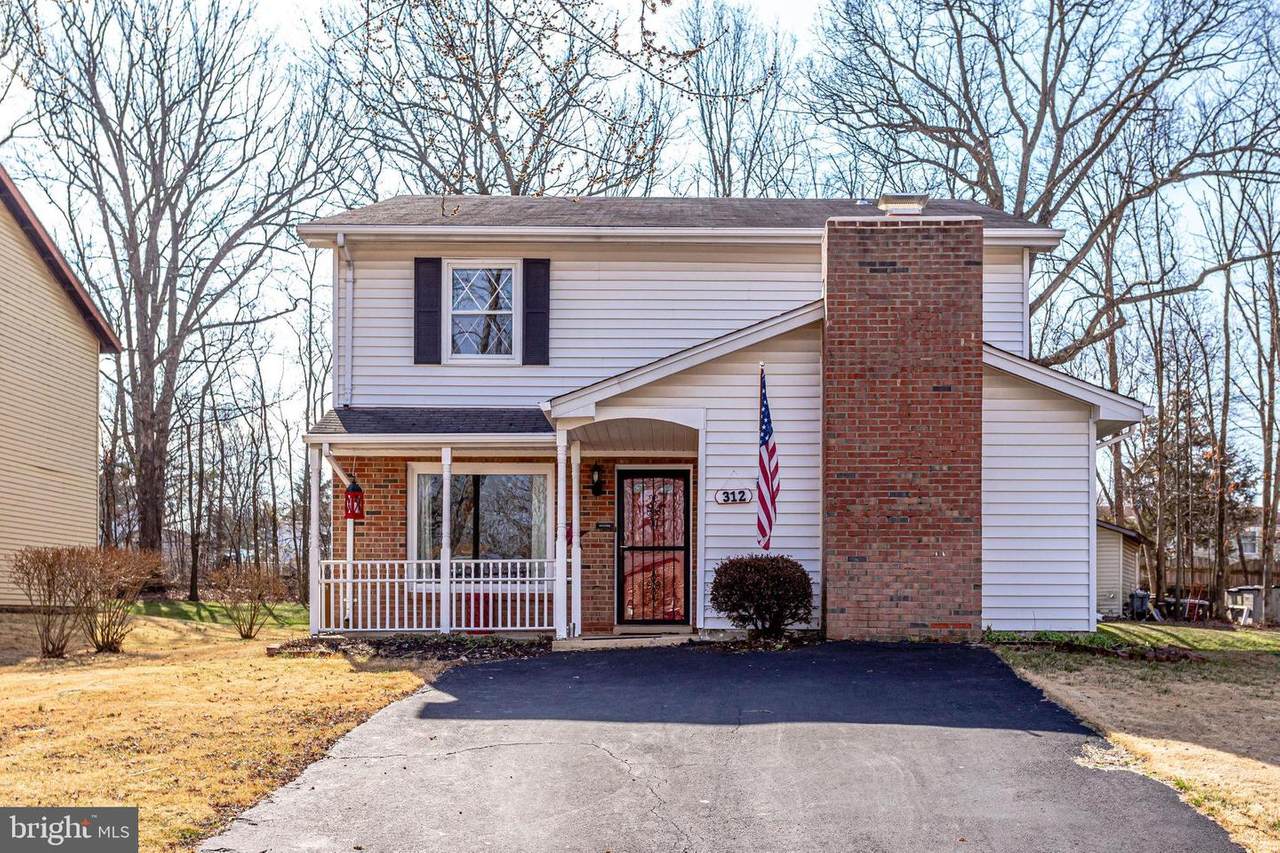 312 Hanford Court - Photo 1