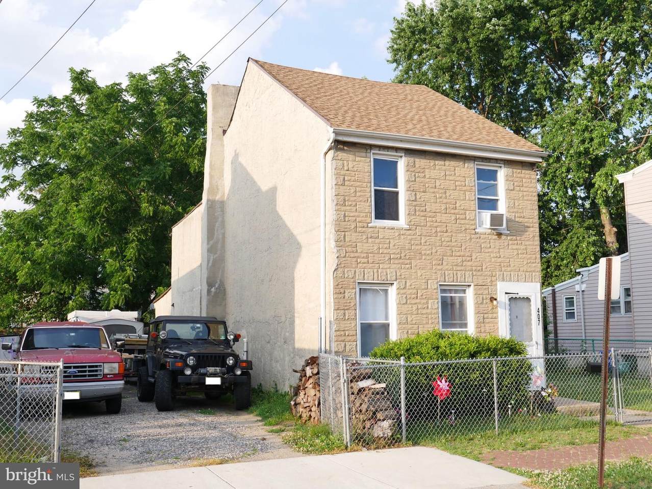 407 Hudson Street - Photo 1