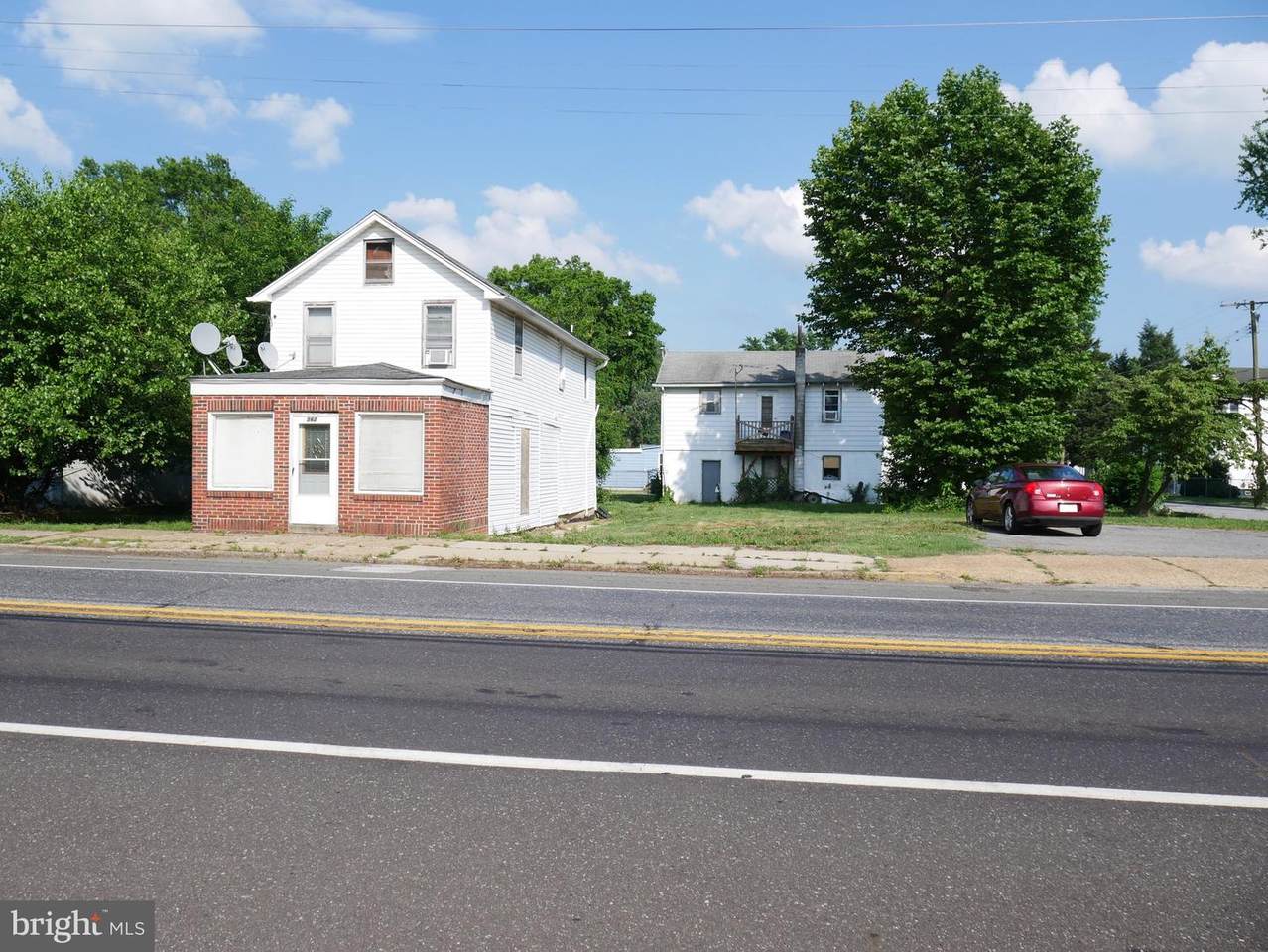 556-562 Broadway - Photo 1